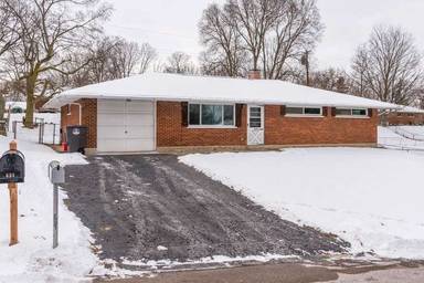 Main picture of 621 Upland Dr