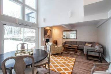 Main picture of 2578 E Dimple Dell Rd