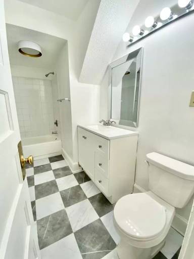 Main picture of 835 Margaret St