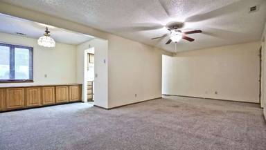 Main picture of 319 S 7th St