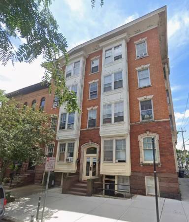 Main picture of 176 Chestnut Street