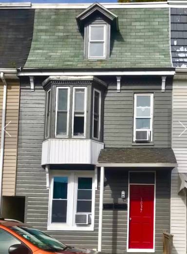 Main picture of 1037 E Poplar St