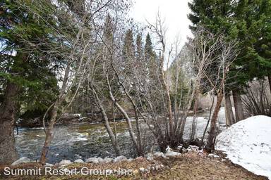 Main picture of 121 Forest Dr