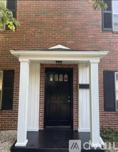 Main picture of 1780 Valley Ave