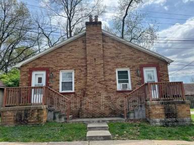 Main picture of 8836 Graceland Ave