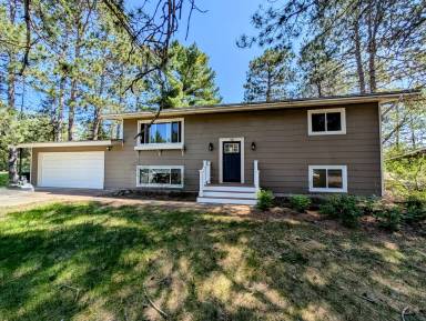 Main picture of 26745 Freeport Ave