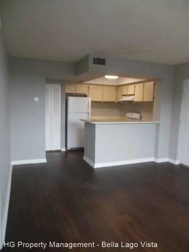 Main picture of 752 Executive Center Dr