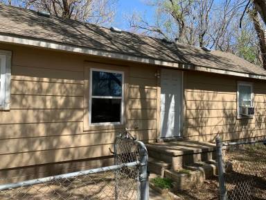 Main picture of 740 W Hendryx St