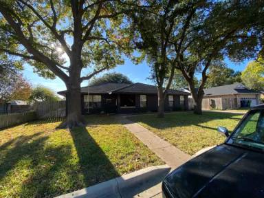 Main picture of 115 Johnston Blvd
