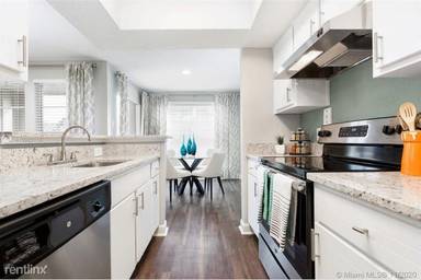 Main picture of 15000 SW 104th St
