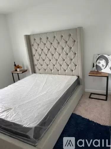 Main picture of 824 48th Pl NE