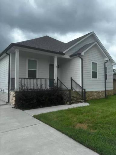 Main picture of 77 W Claiborne Sq