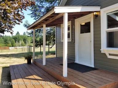 Main picture of 3648 South Bay Rd NE