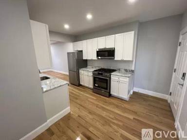 Main picture of 374 Oxford St