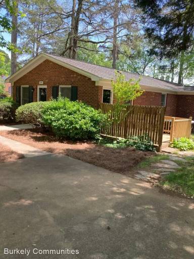 Main picture of 2101 Rosecrest Dr