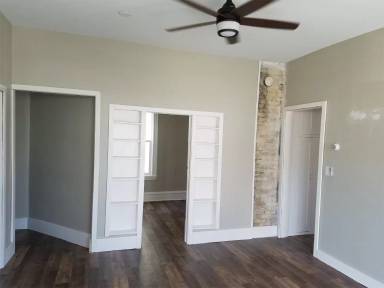 Main picture of 1000 26th Ave NE