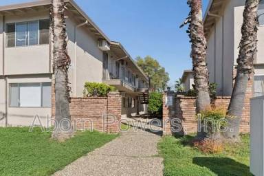 Main picture of 1221 B St