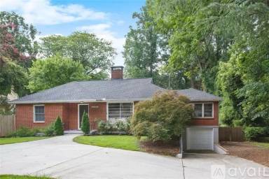 Main picture of 2379 N Decatur Rd