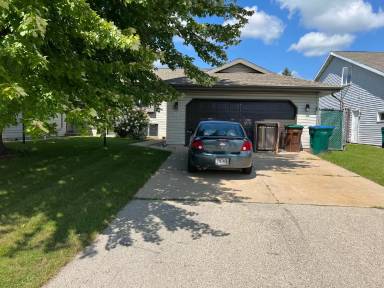 Main picture of 2830 W Glenpark Dr