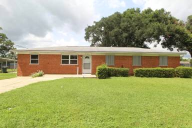 Main picture of 7190 Pennington Dr