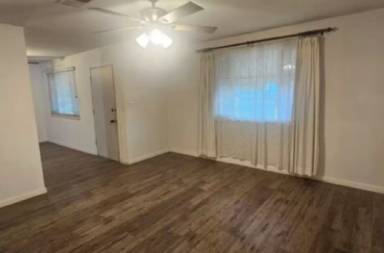 Main picture of 2221 E Donner Ave