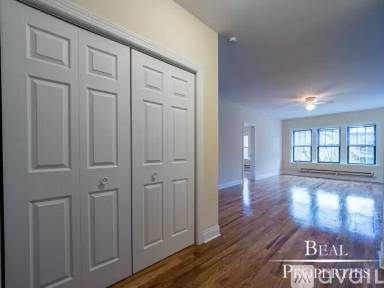 Main picture of 620-30 W Cornelia Ave