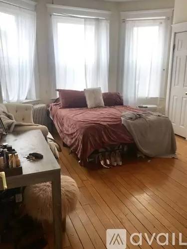 Main picture of 47 Inman St