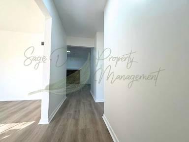 Main picture of 2010 N 73rd Ter