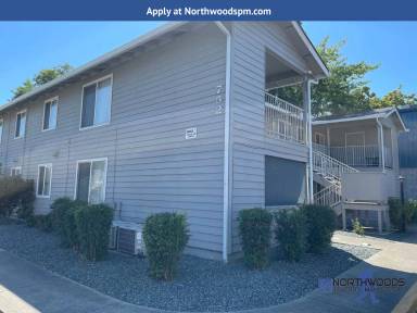 Main picture of 752 N Riverside Ave