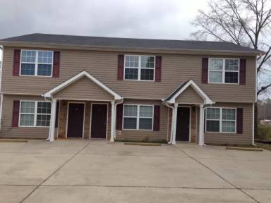 Main picture of 5 Johnson Dr