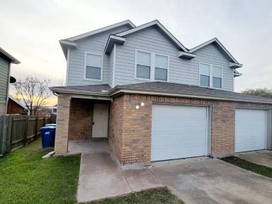 Main picture of 702 Claremont Pkwy