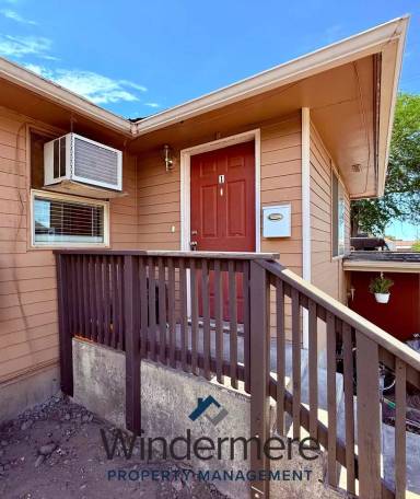 Main picture of 516 E Pine St