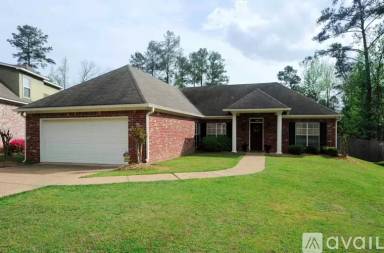 Main picture of 220 Greensview Dr