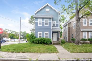 Main picture of 933 N California St