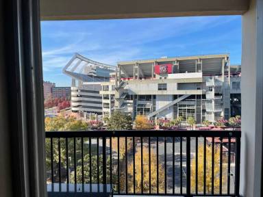 Main picture of 1100 Bluff Rd