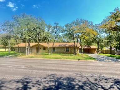 Main picture of 108 Oak Forest Dr