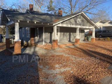 Main picture of 1015 Elm St
