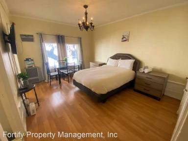 Main picture of 516 S Rampart Blvd