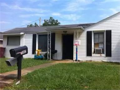 Main picture of 3902 20th St NE