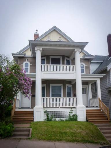 Main picture of 330 N 12th Ave E