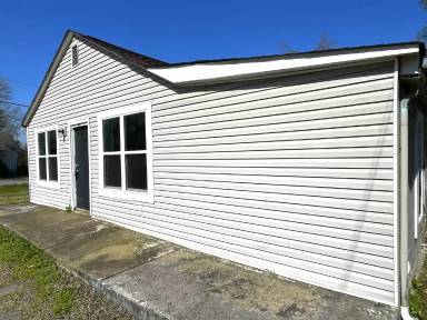 Main picture of 4400 High School Rd