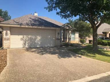 Main picture of 137 Antler Cir