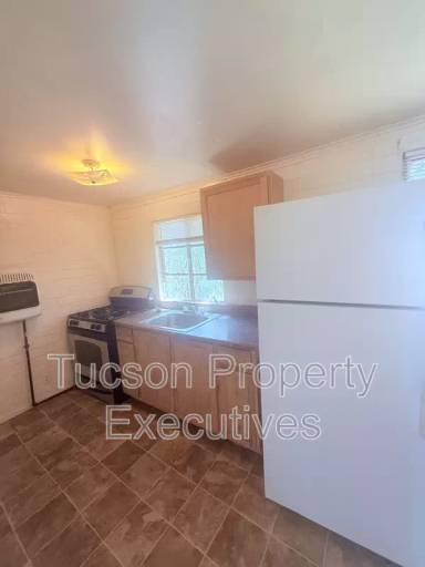 Main picture of 3274 E Benson Hwy