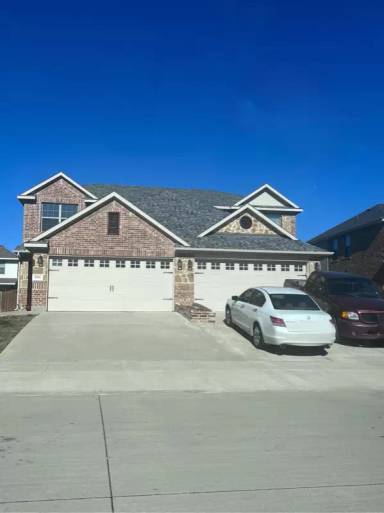 Main picture of 4920 Villas Dr