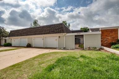 Main picture of 2518 NW 62nd St