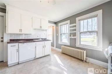 Main picture of 103 Seymour Ave