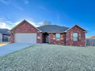 Main picture of 741 Captain Reid Ln