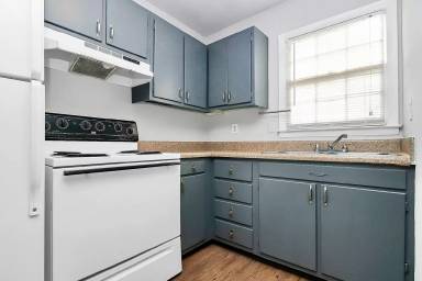 Main picture of 4220 Castleton Rd