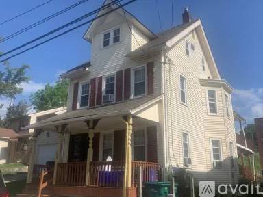 Main picture of 328 Spring St
