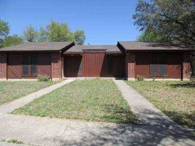 Main picture of 35 Hillcrest Dr